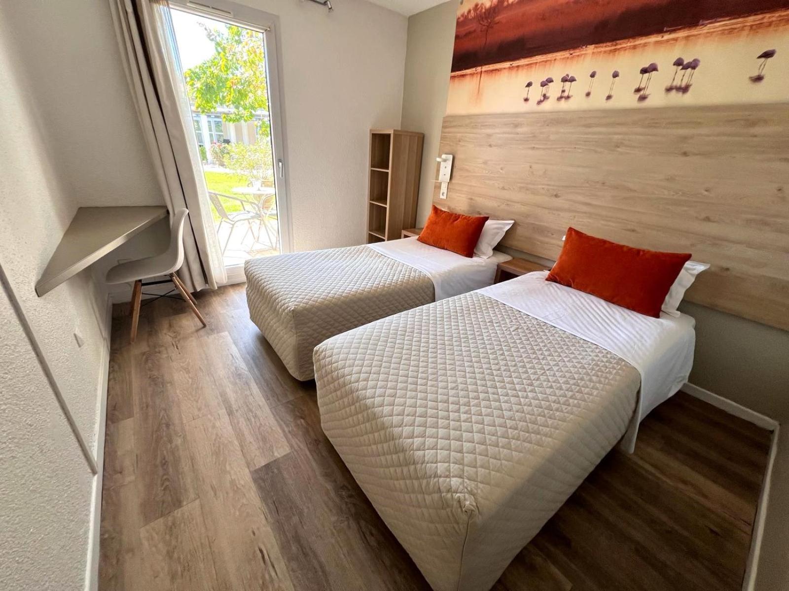 Hotel Le Mas Des Ponts D'アルル エクステリア 写真