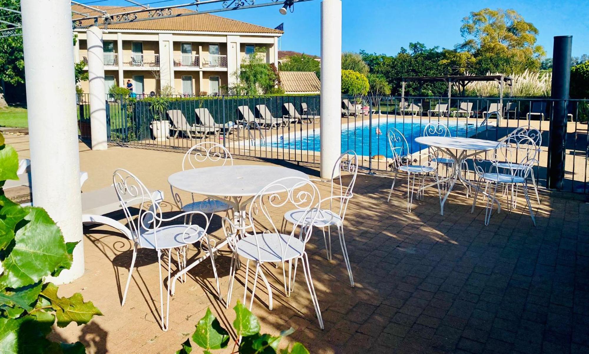 Hotel Le Mas Des Ponts D'アルル エクステリア 写真